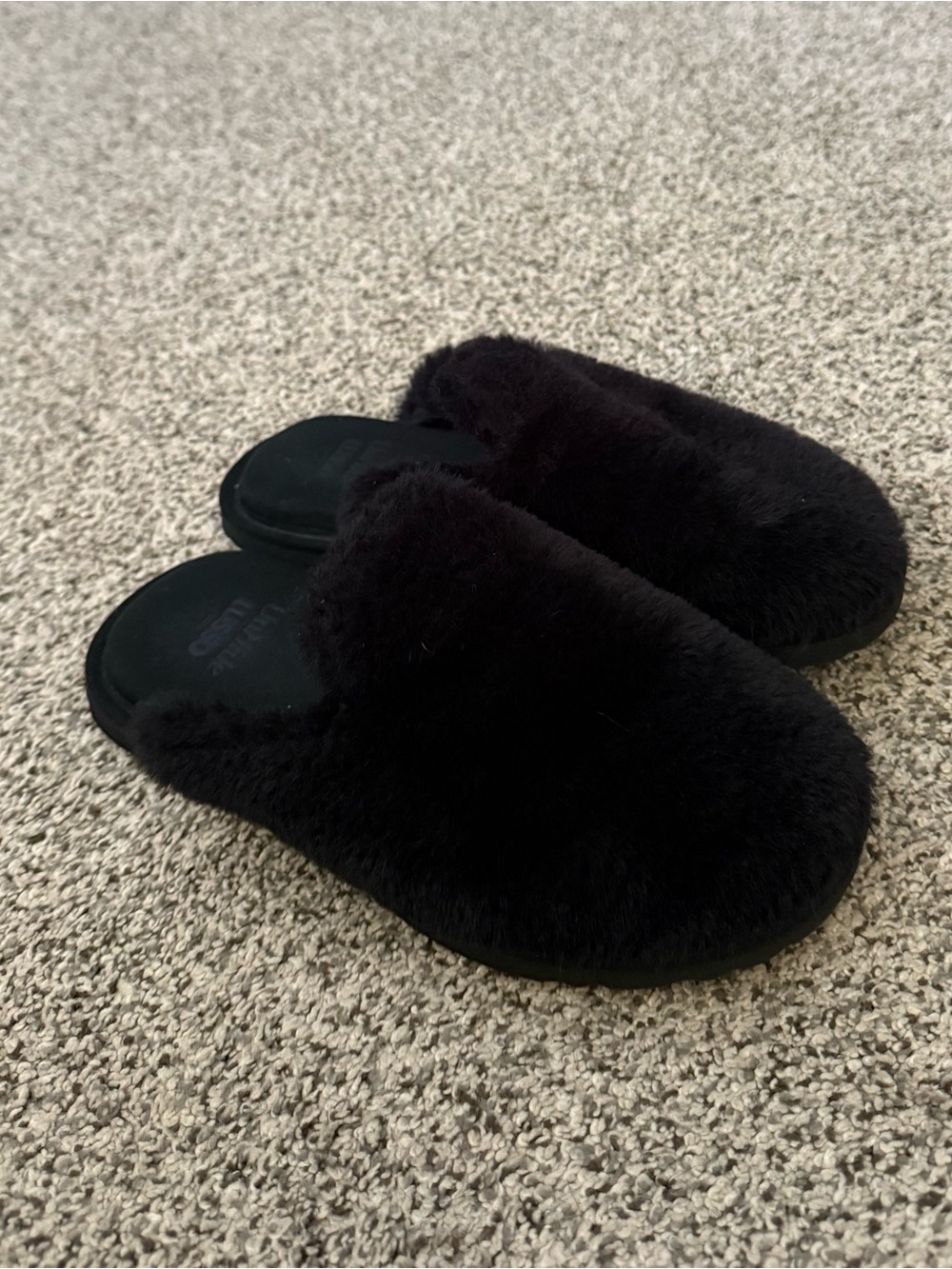 Plush Black Slide Slippers for Women - Furry Comfort